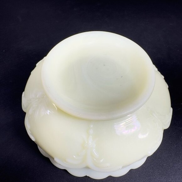 Vintage Vaseline Pale Yellow Uranium UV Glowing Glass Dish Bowl Footed Ruffled - Picture 8 of 13